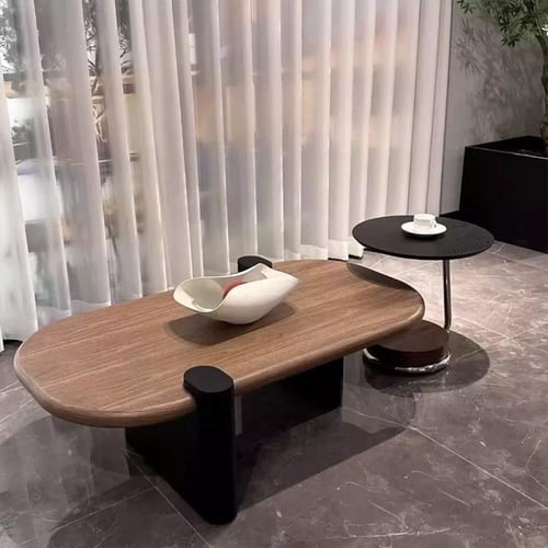 طاولة بتصميم عصري