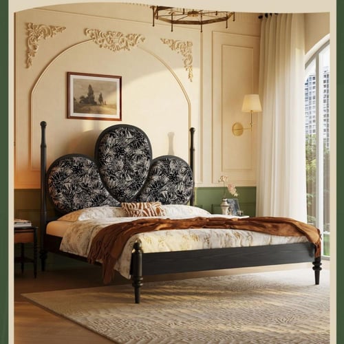 سرير مزدوج فرنسي عتيق – فخامة سوداء بتفاصيل راقية