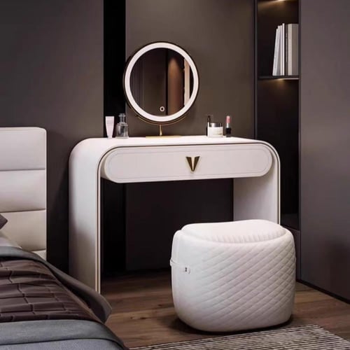 طاولة تزيين بتصميم إيطالي بسيط