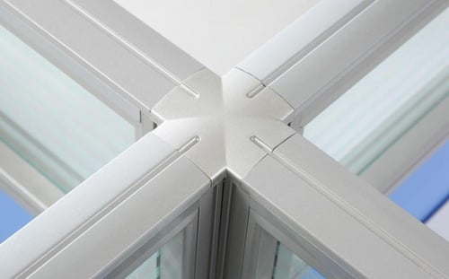 مكاتب مكتبية حديثة وبسيطة