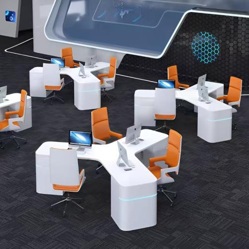 مكتب موظفين عصري مطلي