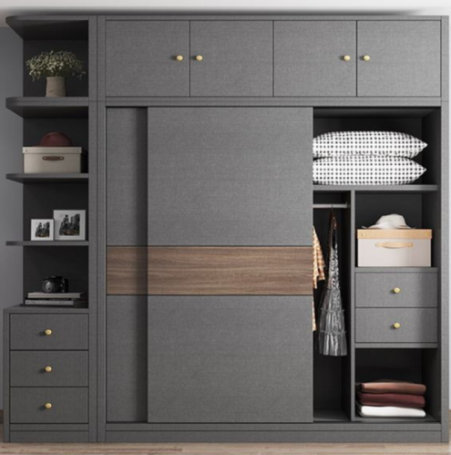 دولاب ملابس بتصميم عملي