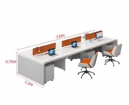 مكتب موظفين بتصميم حديث