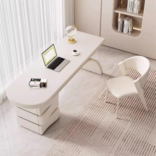 مكتب راقٍ بتصميم كريمي عصري بسيط