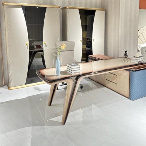 مكتب إيطالي بلمسات من الجلد الأزرق الأنيق