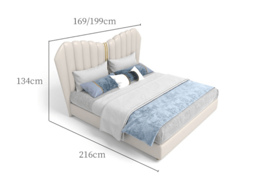 سرير بتصميم ملكي