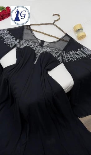 فستان شيفون. الكنج