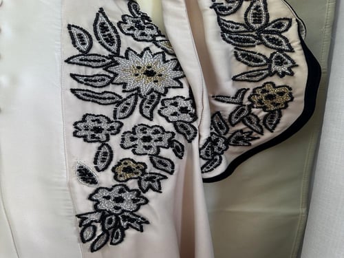 فستان منال البيج