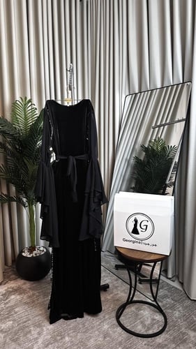 فستان رهيفه الخامه مخمل شك يدوي