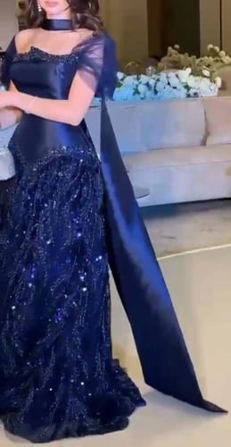 سماره. الخامه تفته حرير على قطعه ترتر