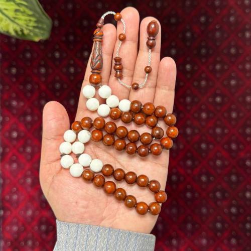 مسباح كوك مع عظم جمل