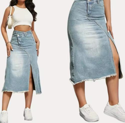 تنورة جينز الشهيرة