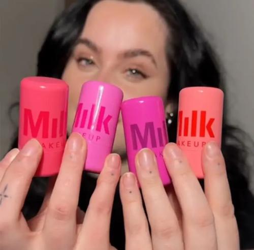 احمر خدود اصلي مكياج الحليب