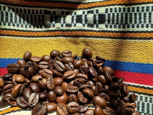 قهوة كولومبيه سوبريمو محمصة 250 غرام