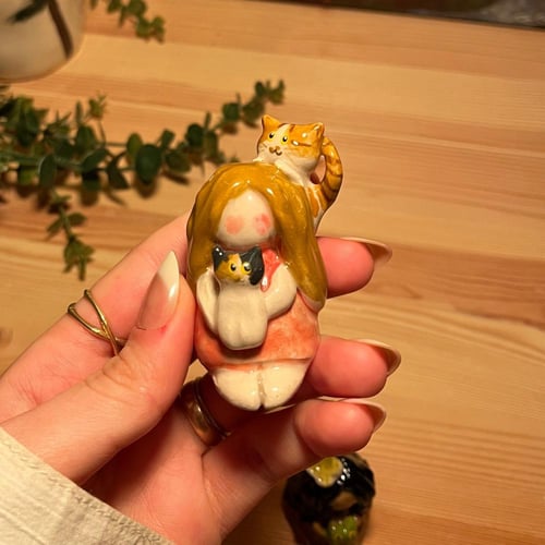 تخصيص مجسم وتعليقة انا وانت