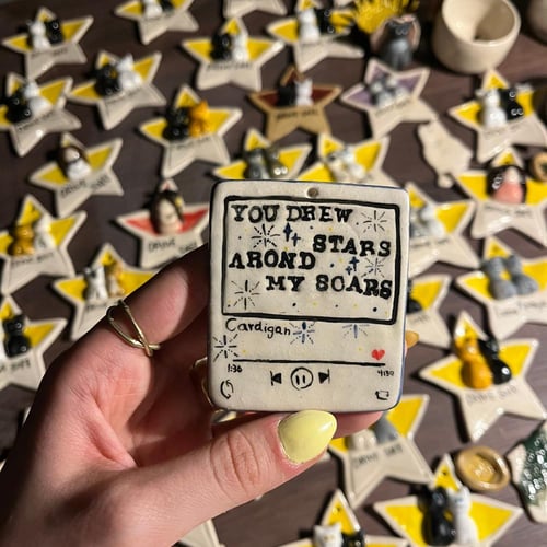 تعليقة سيارة وحجر عطري