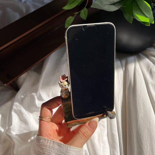 تخصيص ستاند جوال يمكن اضافة 3 شخصيات