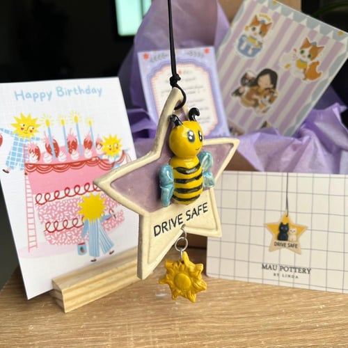 يصمَّم حسب رغبتك تعليقة سيارة مع تشارمز