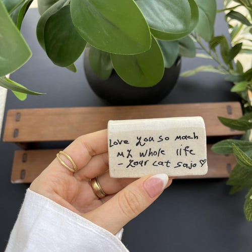 رسالة ابدية بخط يدك ♥️ تعليقة سيارة ( ميدالية )