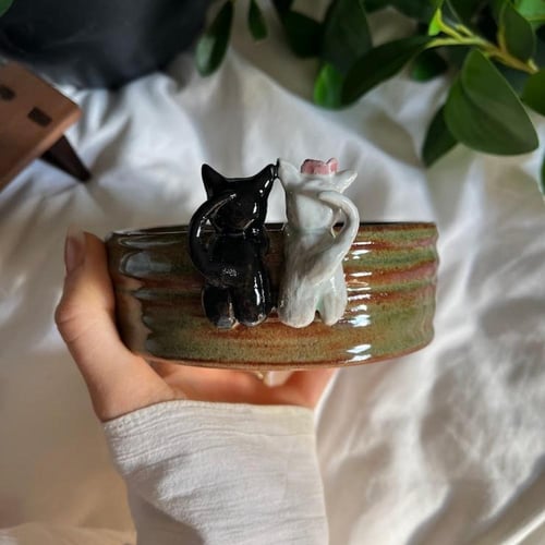 وعاء المياو لولو وصديقها