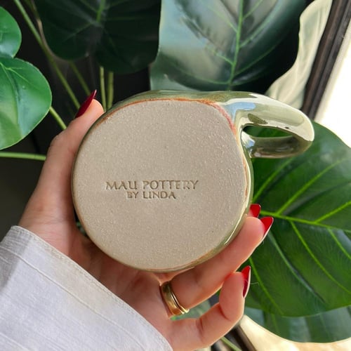 كوب القطة ليلي وصديقها ليو