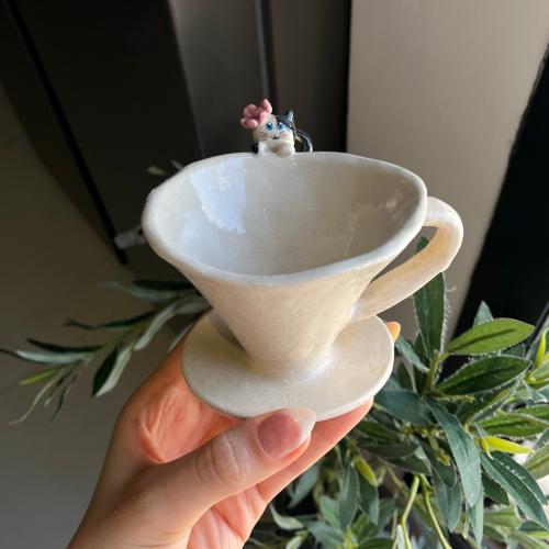 قمع V60 القطة المساعدة