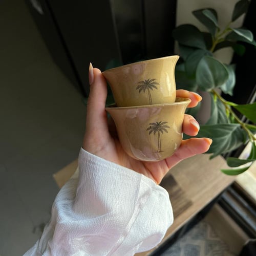 كوب قهوة سعودية -اسبريسو - او حامل للوسك يصمَّم حس...