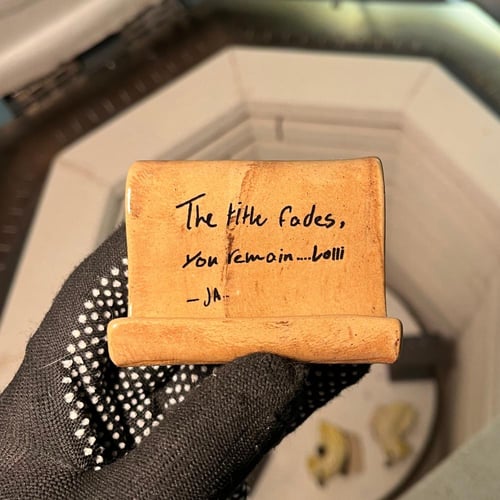 رسالة ابدية بخط يدك ♥️ تعليقة سيارة ( ميدالية )