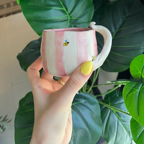 كوب ياسمينا النحلة