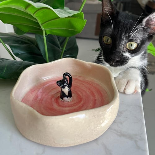 وعاء ياسمينا النحلة