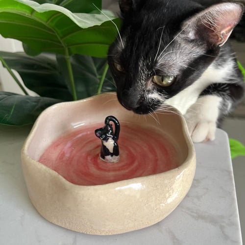 وعاء ياسمينا النحلة