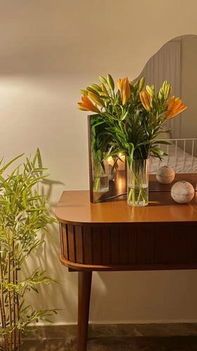 تسريحة خشب سنديان مع مراية الهبة