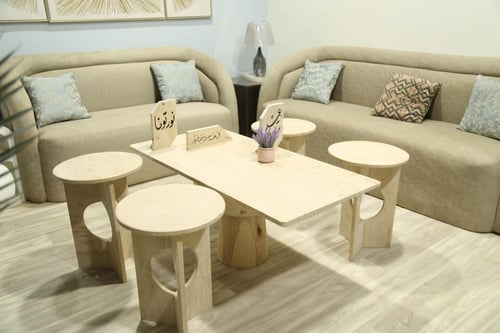 طقم طاوله مع قاعده خشب طبيعي رخام مع اربع خدمه