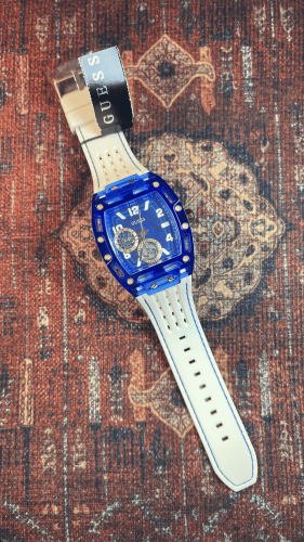 ساعة جس الغنية عن التعريف ستراب سيلكون