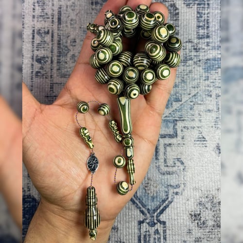 مسبحة خشب مضغوط