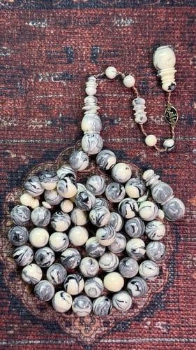 مسباح فاتوران عكروكي فاخر – أناقة الأبيض والأسود