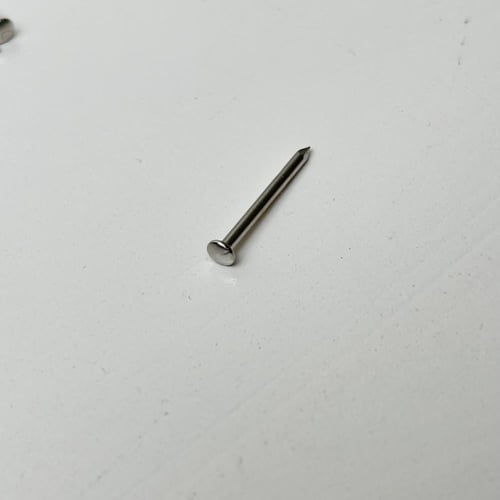 مسامير ذهبي أو فضي ( 100 جرام )