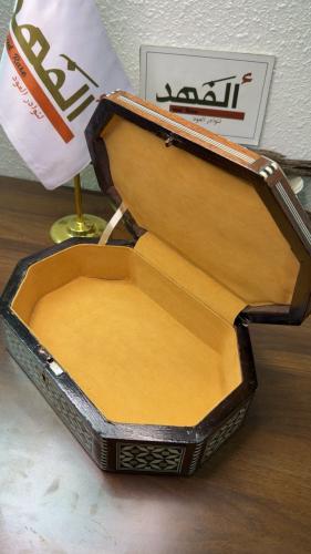 صندوق صدف فاخر سعة (كيلو )