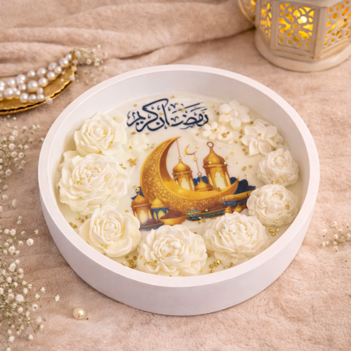 شمعة رمضانية معطره – هلال وفوانيس مع ورود شمعية
