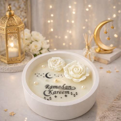 شمعة رمضان كريم الفاخرة بالورد واللؤلؤ