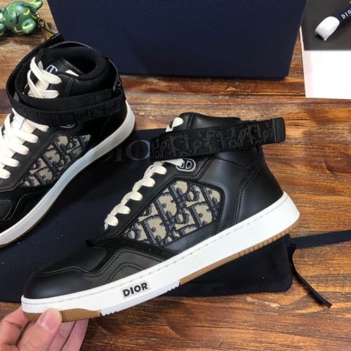 Dior high Sneakers B27