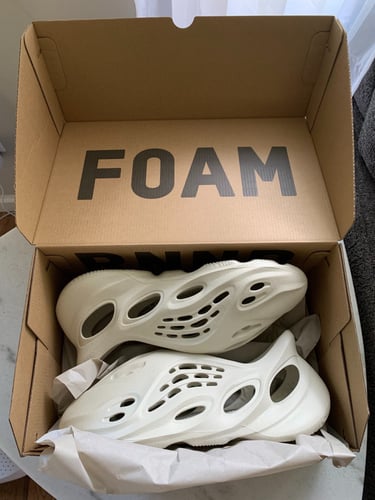 تسليم فوري Adidas Yeezy Foam RNNR Arart