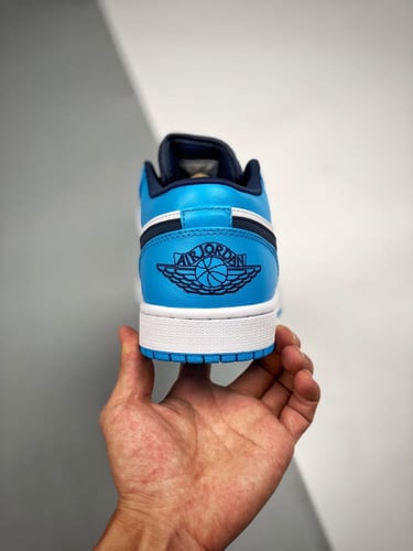 Air Jordan 1 Low UNC