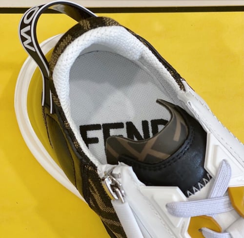 تسليم فوري F Flow Sneakers