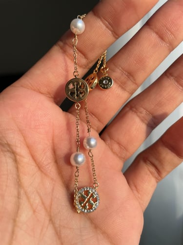 Tory Burch bracelet gold تسليم فوري