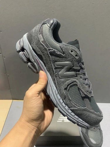 NEW BALANCE 2002R PROTECTION PACK PHANTOM