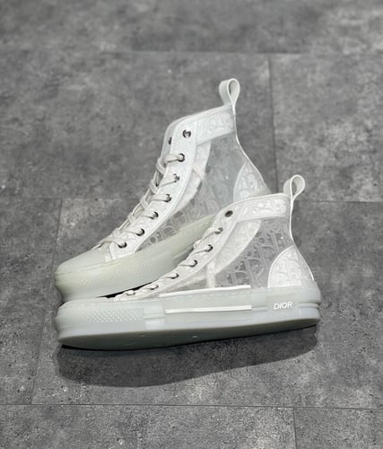 Dior high Top Sneakers B23