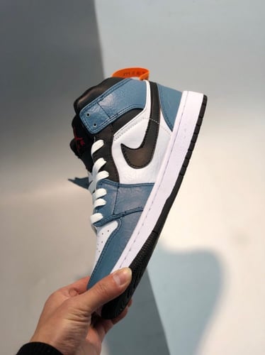 Facetasm x Air Jordan 1 Mid Fearless