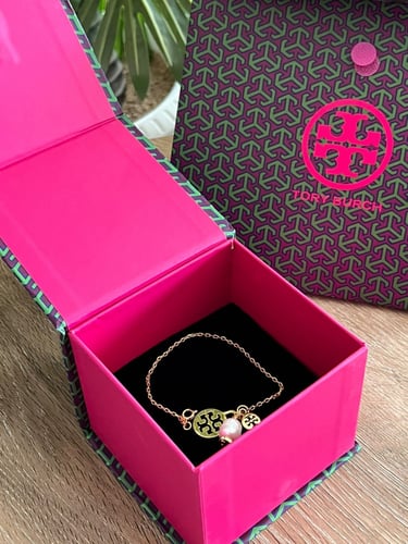 Tory Burch bracelet تسليم فوري