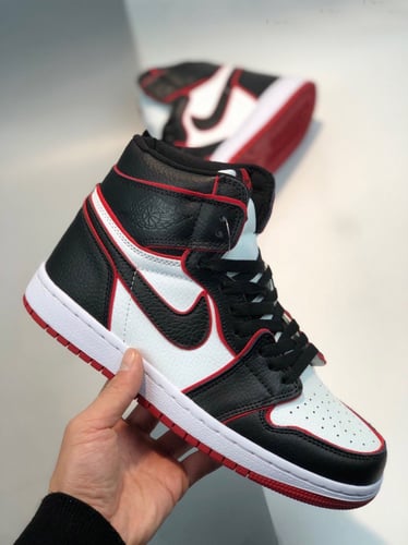 Air Jordan 1 High OG “Bloodline”